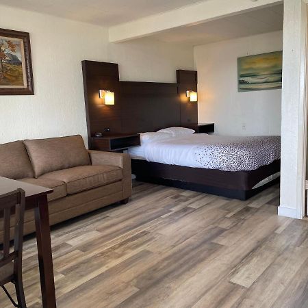 Holiday Motel เวสต์พอร์ต ภายนอก รูปภาพ