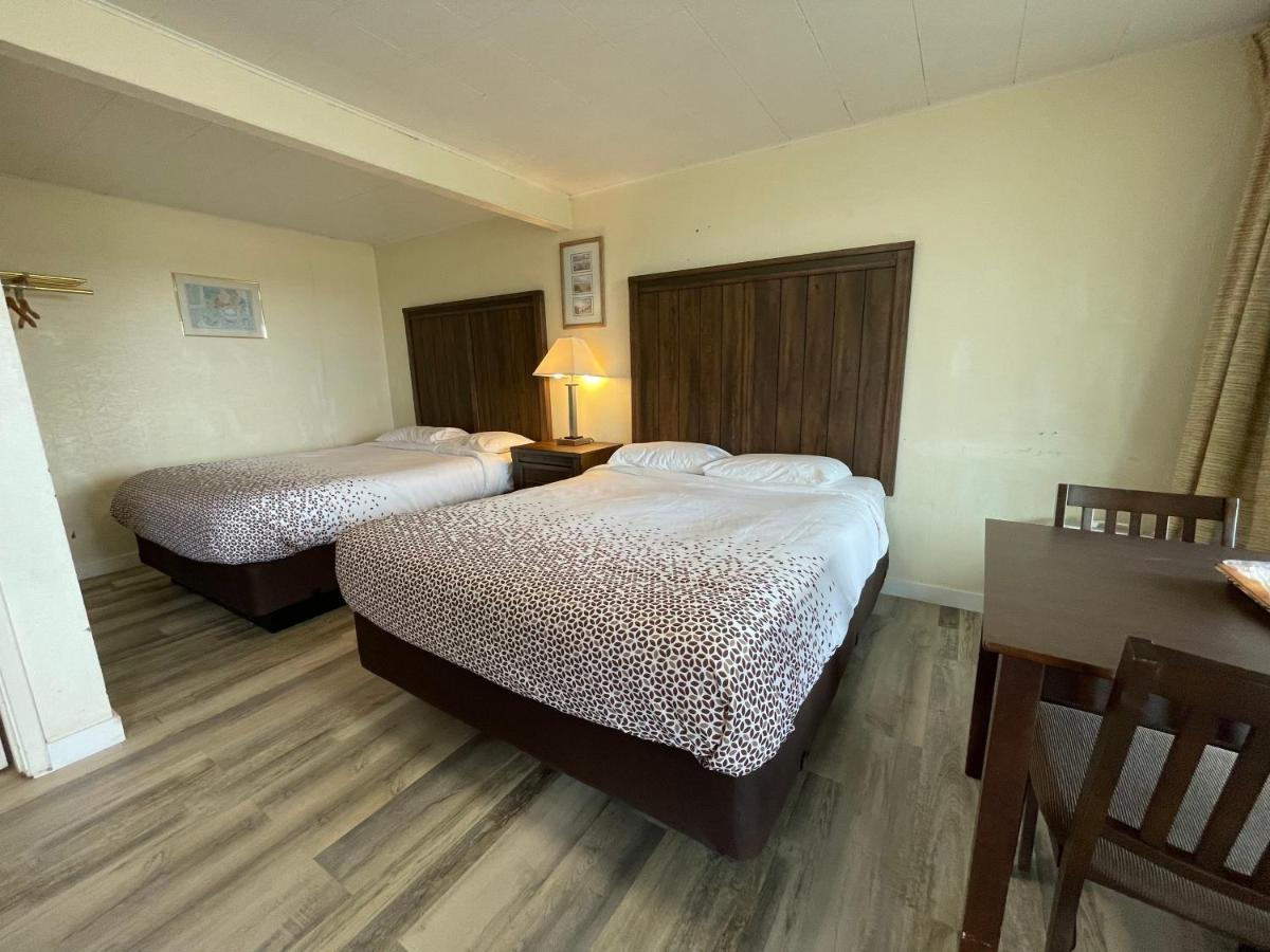 Holiday Motel เวสต์พอร์ต ภายนอก รูปภาพ