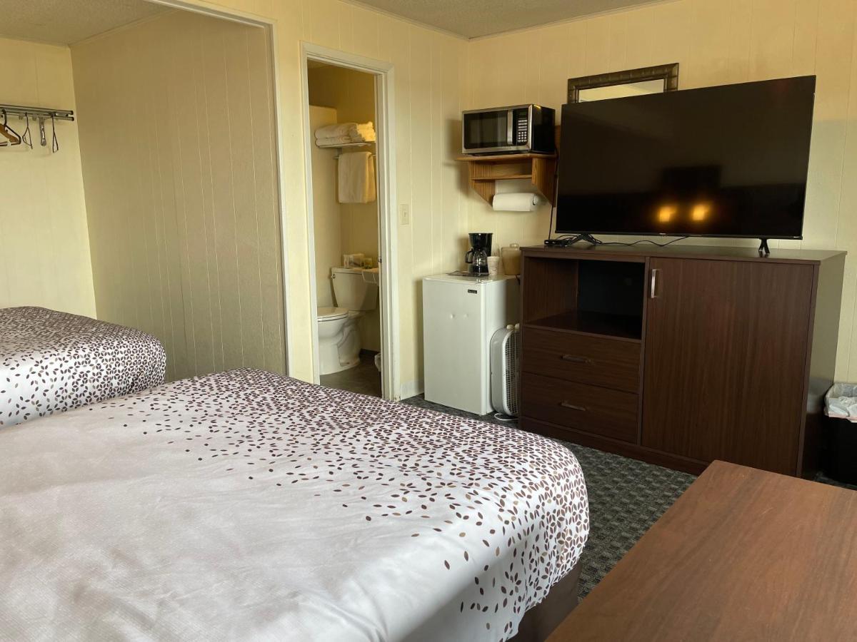 Holiday Motel เวสต์พอร์ต ภายนอก รูปภาพ